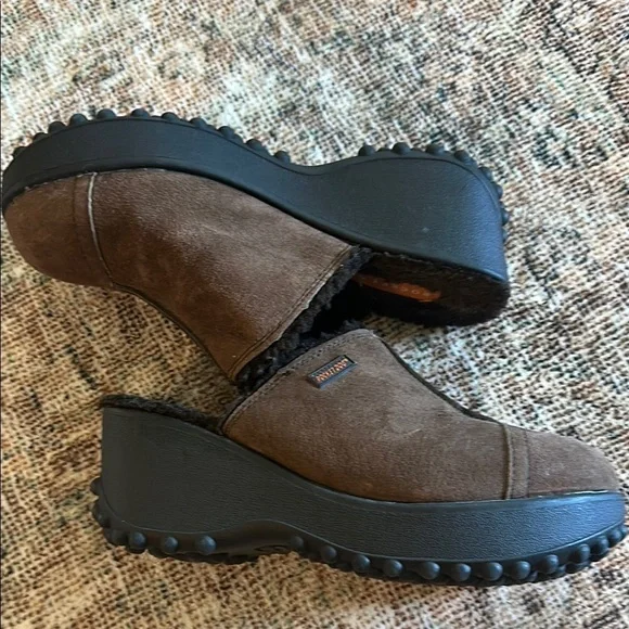 Rocket Dog Brown Men's Slip-On Shoes - Picture 2 of 3